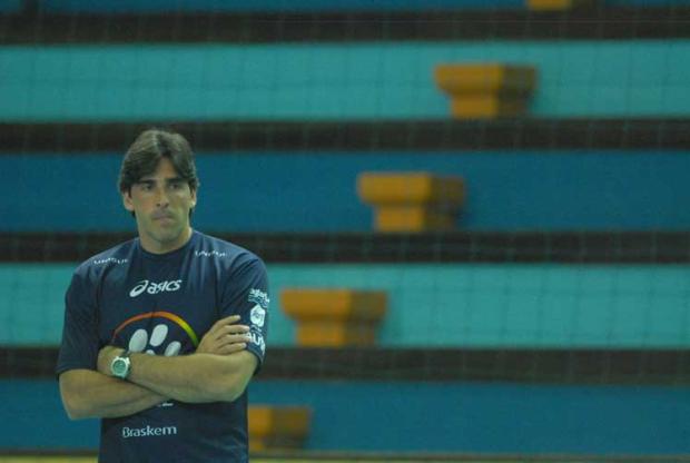 Diretoria da Tigre espera que Giovane Gávio apresente propostas e patrocinadores Fabrizio Motta/ Diretoria da Tigre espera que Giovane Gávio apresente propostas e patrocinadores Fabrizio Motta/