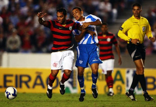 Avaí segura Flamengo e empata a partida no Maracanã Julio Cesar Guimaraes, Lancepress / Avaí segura Flamengo e empata a partida no Maracanã Julio Cesar Guimaraes, Lancepress /