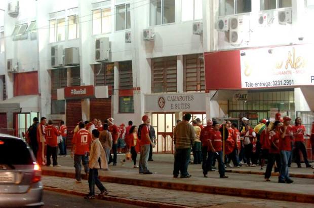 Inter disponibiliza mais 250 ingressos para flamenguistas Marcos Nagelstein/ Inter disponibiliza mais 250 ingressos para flamenguistas Marcos Nagelstein/
