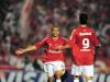 Jogadores comemoram o gol