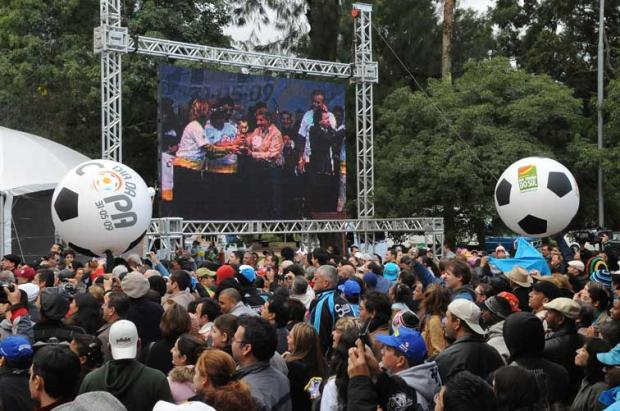 Ricardo Teixeira afirma que Porto Alegre terá apenas um estádio na Copa do Mundo Genaro Joner/ Ricardo Teixeira afirma que Porto Alegre terá apenas um estádio na Copa do Mundo Genaro Joner/