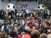 Tão logo o presidente da Fifa, Joseph Blatter, anunciou que Porto Alegre receberia jogos da Copa do Mundo de 2014, as cerca de 3 mil pessoas comemoraram o feito como se estivessem em um estádio