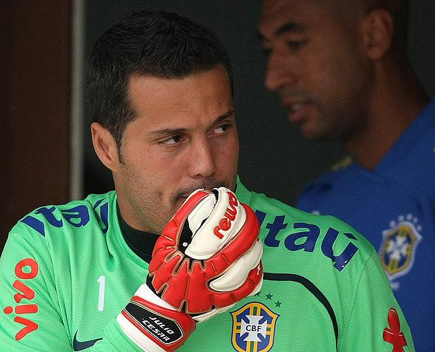 Seleção tem sete pendurados para a partida contra o Uruguai Marcelo Sayao, EFE/ Seleção tem sete pendurados para a partida contra o Uruguai Marcelo Sayao, EFE/