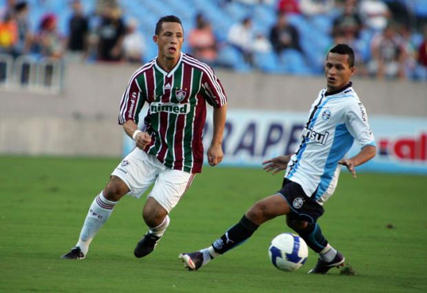 Grêmio empata com o Fluminense na estreia do 4-4-2 Ricardo Ayres/Photocamera / Grêmio empata com o Fluminense na estreia do 4-4-2 Ricardo Ayres/Photocamera /