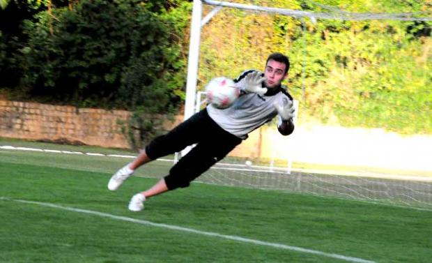 Valencia espera confirmar empréstimo de Renan até sexta-feira Marcelo Campos, Divulgação/ Valencia espera confirmar empréstimo de Renan até sexta-feira Marcelo Campos, Divulgação/