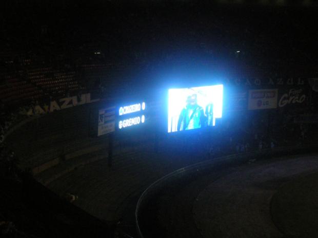 Telões comandam a festa no Mineirão antes de Cruzeiro x Grêmio Leandro Behs / Telões comandam a festa no Mineirão antes de Cruzeiro x Grêmio Leandro Behs /