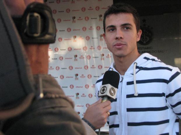 Empresário de Nilmar confirma interesse de grande clube europeu Eduardo Cecconi / Empresário de Nilmar confirma interesse de grande clube europeu Eduardo Cecconi /