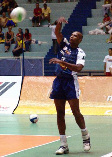 Gilson "Mão de Pilão" retorna ao time de vôlei da Ulbra Gabriel de Mello/DVG / Gilson "Mão de Pilão" retorna ao time de vôlei da Ulbra Gabriel de Mello/DVG /