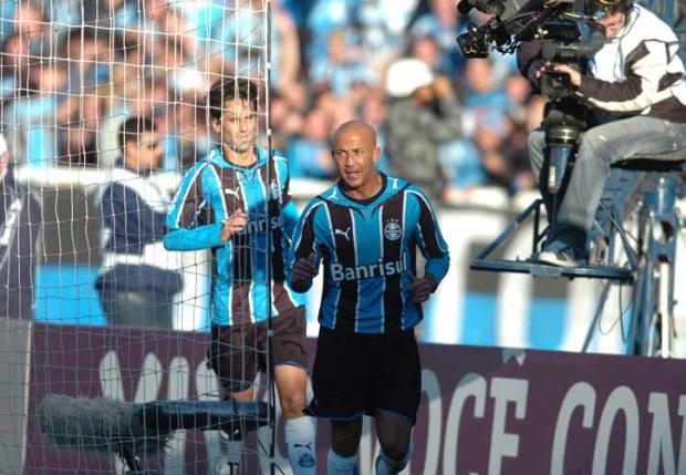 Grêmio massacra o Corinthians com gols de reservas Valdir Friolin/