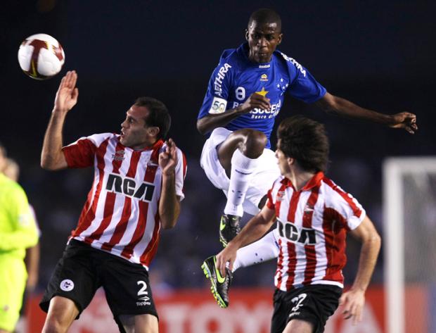 Ramires se despede do Cruzeiro com o vice da Libertadores Marcelo Sayao, EFE / Ramires se despede do Cruzeiro com o vice da Libertadores Marcelo Sayao, EFE /