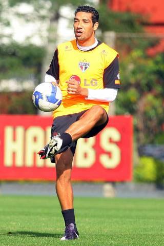 São Paulo terá dois desfalques e dois reforços contra o Avaí Gaspar Nóbrega, Vipcomm/