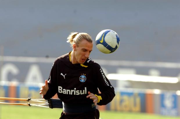 Meira explica que cláusula rescisória no contrato de Maxi é de US$ 25 milhões Arivaldo Chaves /