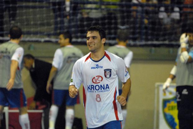 Krona joga nesta quarta-feira em busca do primeiro título do ano Fabrizio Motta/ Krona joga nesta quarta-feira em busca do primeiro título do ano Fabrizio Motta/