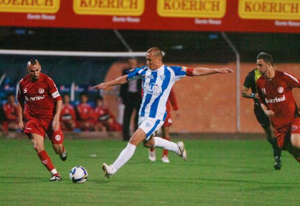 Marquinhos, do Avaí: "O momento é de rever os erros" Ricardo Duarte / Marquinhos, do Avaí: "O momento é de rever os erros" Ricardo Duarte /