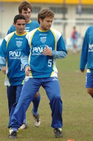 Lesionados, Rafael e Eltinho são dúvidas do Avaí para partida contra o Grêmio Flávio Neves/ Lesionados, Rafael e Eltinho são dúvidas do Avaí para partida contra o Grêmio Flávio Neves/