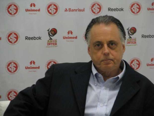 Carvalho nega que oferecerá "mala branca" ao Grêmio Eduardo Cecconi / 