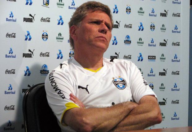 Paulo Autuori já monta grupo gremista para 2010 Vinicius Rebello /
