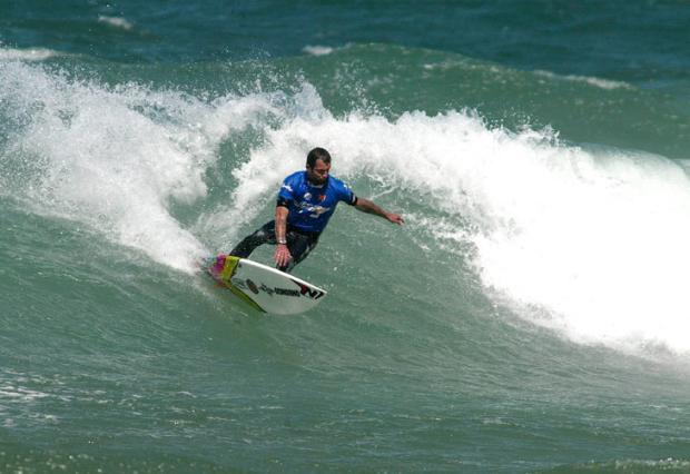Brasil tem apenas dois representantes na Gold Coast  Nilton Santos (SuperSurf)/