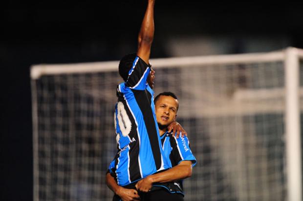Auxiliar destaca equilíbrio do Grêmio após expulsão de Rochemback Diego Vara/ Auxiliar destaca equilíbrio do Grêmio após expulsão de Rochemback Diego Vara/