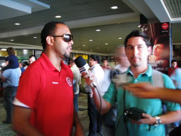 Alecsandro deixa assunto “mala branca” para a diretoria Eduardo Cecconi / Alecsandro deixa assunto “mala branca” para a diretoria Eduardo Cecconi /