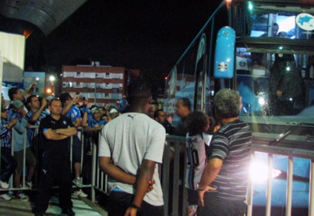 Grêmio chega ao Olímpico para enfrentar o São Paulo Tati Lopes/ Grêmio chega ao Olímpico para enfrentar o São Paulo Tati Lopes/