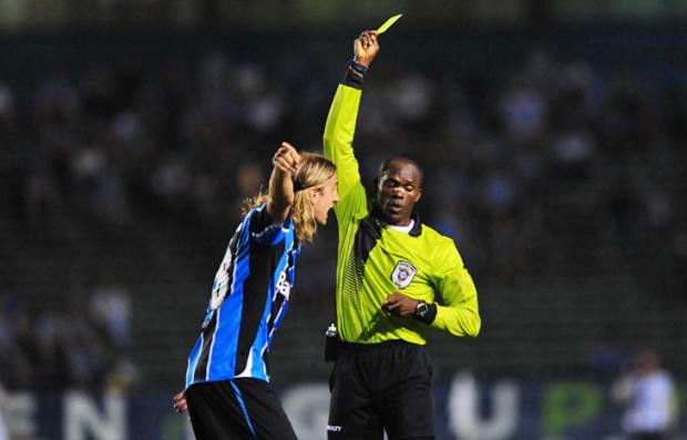 Futuro de Maxi López começa a ser definido na segunda-feira Diego Vara/