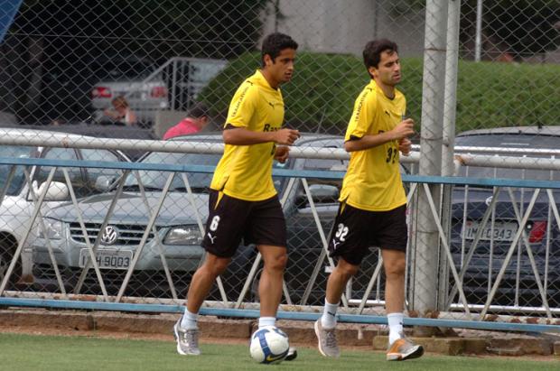 Léo volta a ser relacionado pelo Grêmio no Brasileirão Valdir Friolin/ Léo volta a ser relacionado pelo Grêmio no Brasileirão Valdir Friolin/