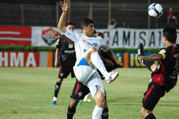 Avaí derrota Vitória em Salvador e garante vaga na Sul-Americana Romildo de Jesus - Lancepress/clicRB Avaí derrota Vitória em Salvador e garante vaga na Sul-Americana Romildo de Jesus - Lancepress/clicRB