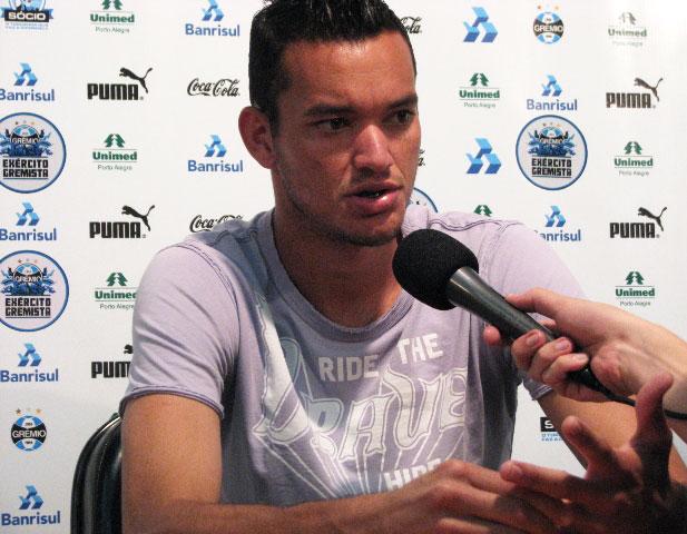 Réver garante que jogadores desconhecem futuro de Autuori Tatiana Lopes/ Réver garante que jogadores desconhecem futuro de Autuori Tatiana Lopes/