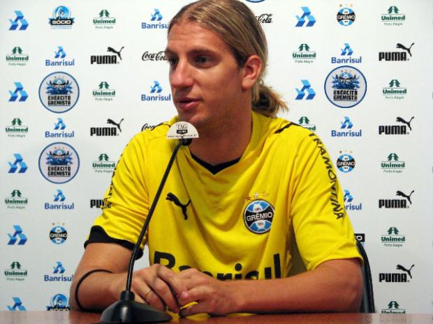 Maxi afirma que negociações com o Grêmio já começaram Tatiana Lopes/ Maxi afirma que negociações com o Grêmio já começaram Tatiana Lopes/
