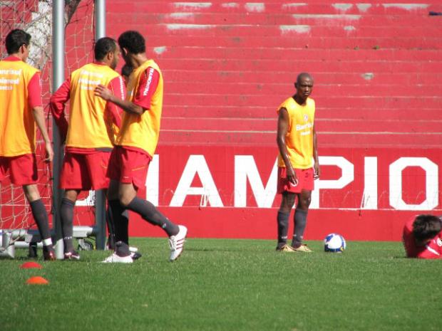 Mário Sérgio revê determinação e abre treino para a imprensa Eduardo Cecconi / 