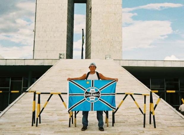 Eu Sou Fanático: o único a viajar 2 mil quilômetros para ver Gama x Grêmio Arquivo pessoal/ Eu Sou Fanático: o único a viajar 2 mil quilômetros para ver Gama x Grêmio Arquivo pessoal/