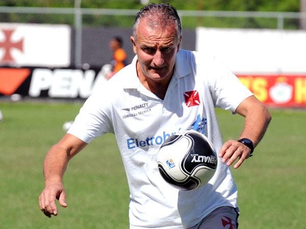 Dorival Júnior diz que não falou em salários com o Grêmio Divulgação, CRVG/ Dorival Júnior diz que não falou em salários com o Grêmio Divulgação, CRVG/