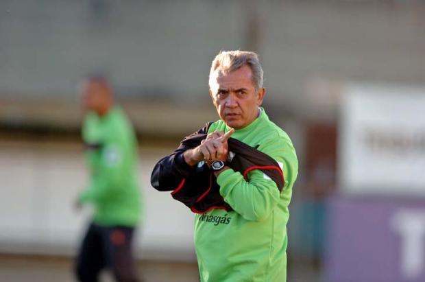 Dorival pede R$ 380 mil mensais Valdir Friolin/