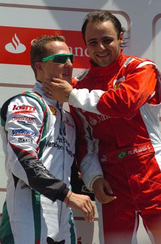 Schumacher aponta Massa como um dos favoritos à temporada 2010 Julio Cavalheiro /