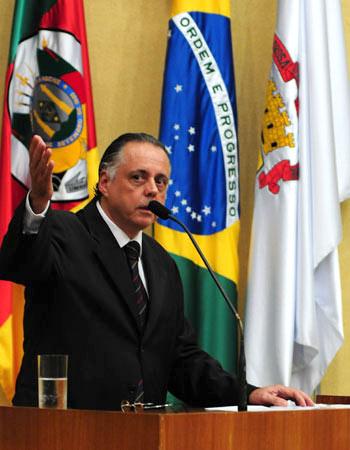 Fernando Carvalho é homenageado pela Câmara Municipal Alexandre Lops/ Fernando Carvalho é homenageado pela Câmara Municipal Alexandre Lops/