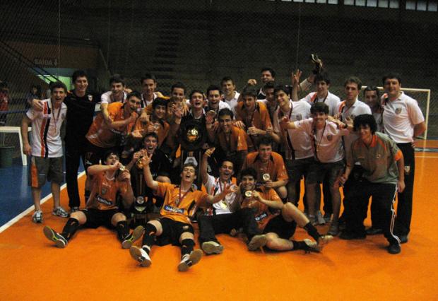 Equipe juvenil da ACBF é campeã da Copa RBS 2009 Fábio Prina/ACBF, Divulgação / Equipe juvenil da ACBF é campeã da Copa RBS 2009 Fábio Prina/ACBF, Divulgação /