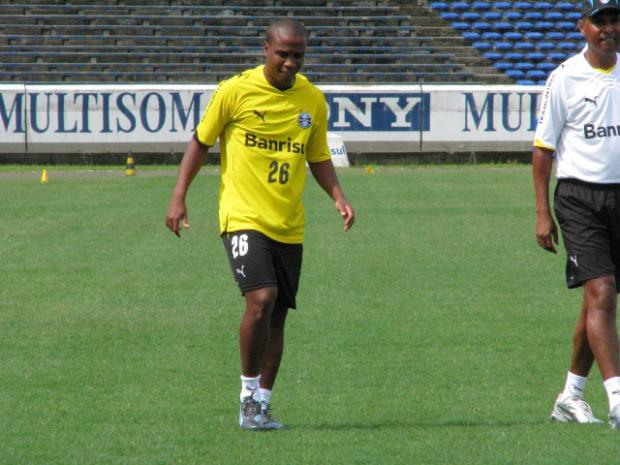 Incentivo dos gremistas da Serra impressiona Borges  Vinícius Rebello/