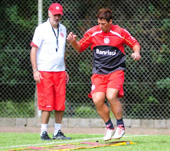Lesão no joelho tira Índio dos treinos por uma semana Alexandre Lopes, Divulgação / Lesão no joelho tira Índio dos treinos por uma semana Alexandre Lopes, Divulgação /