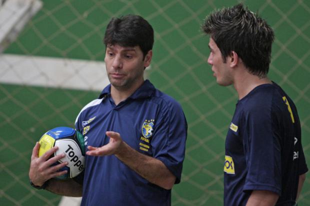 Vander convoca seleção brasileira de futsal sub-20 para período de treinos : Beto Costa/CBFS, Divulgação  /