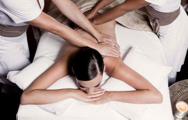 Conheça a Abhyanga, massagem a quatro mãos que promete relaxamento em dobro Agência O Globo /