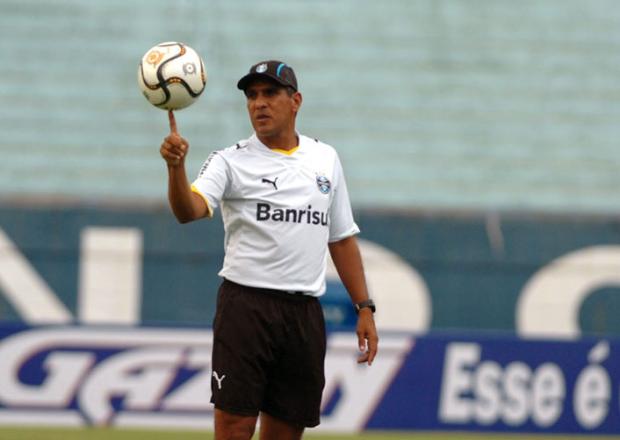 Direção do Grêmio nega preferência por Willian Magrão e Adilson Valdir Friolin, BD/ Direção do Grêmio nega preferência por Willian Magrão e Adilson Valdir Friolin, BD/
