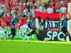 Lance do gol anulado de Giuliano, que depois de dominar com a mão, aplicou um chapeuzinho no marcador e disparou