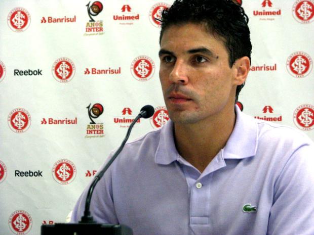 Bolívar: Alguns me chamam de Senhor Gre-Nal Eduardo Cecconi/ Bolívar: Alguns me chamam de Senhor Gre-Nal Eduardo Cecconi/