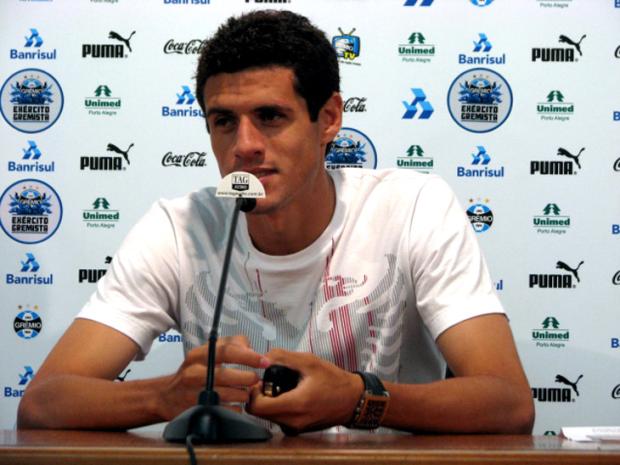 Maylson se sente bem como volante, meia e lateral Tatiana Lopes/
