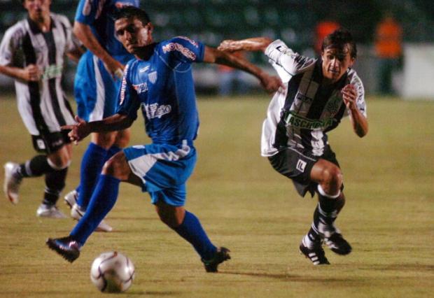 Figueirense e Avaí empatam o clássico em 2 a 2 Flávio Neves/
