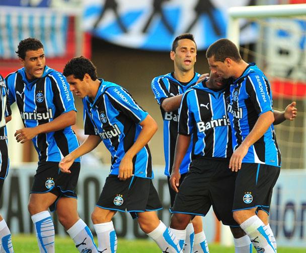 Grêmio sai na frente e goleia Universidade em Canoas Fernando Gomes/ Grêmio sai na frente e goleia Universidade em Canoas Fernando Gomes/