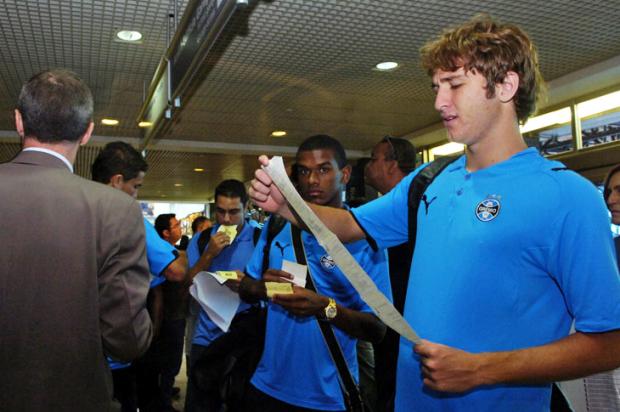 Federação do Mato Grosso confirma Araguaia x Grêmio para 22h50min Emílio Pedroso/ Federação do Mato Grosso confirma Araguaia x Grêmio para 22h50min Emílio Pedroso/