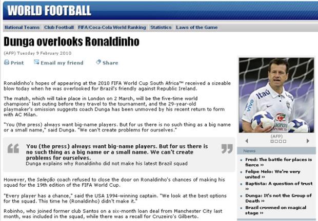 Site da Fifa destaca ausência de Ronaldinho na lista de Dunga Reprodução / Site da Fifa destaca ausência de Ronaldinho na lista de Dunga Reprodução /