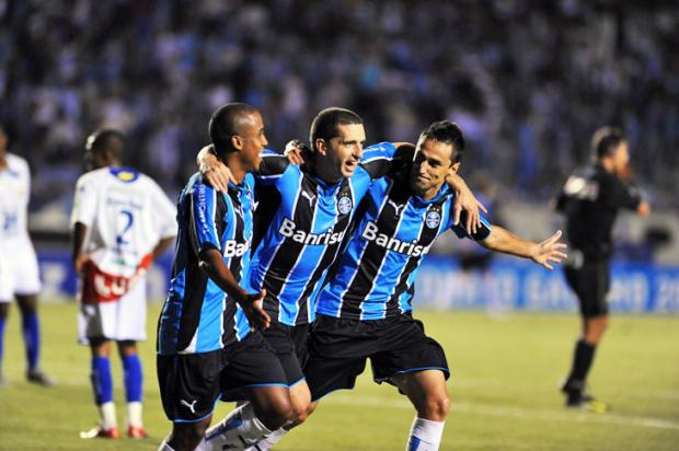 Grêmio faz 4 a 2 no Veranópolis e pega Inter-SM na semifinal Mauro Vieira/